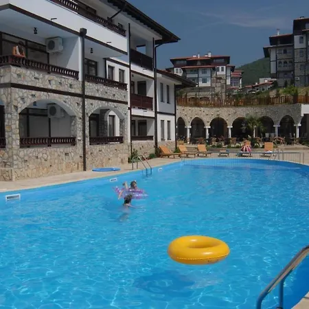 Destination Bulgaria 2000 Etara 1 Private Summer Family Lägenhet